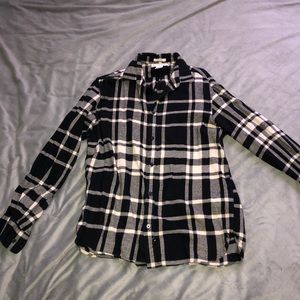 Black and white men’s flannel